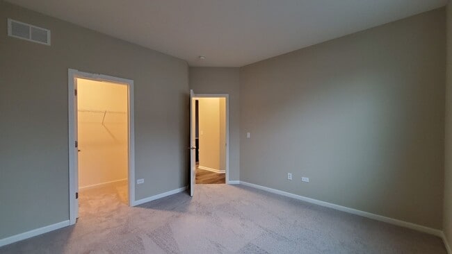 Building Photo - 3 Br/ 2 Ba Townhome, Dahlia Model