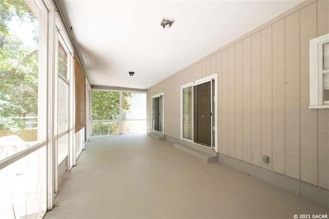 Building Photo - 813 NW 113th Terrace