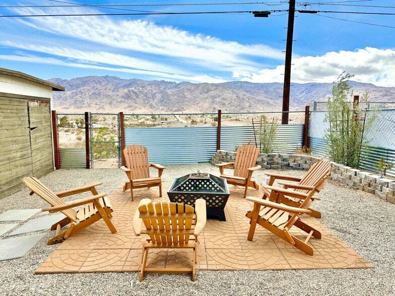 Building Photo - 72319 El Paseo Dr