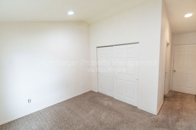 Building Photo - 621 S Bowdish Rd
