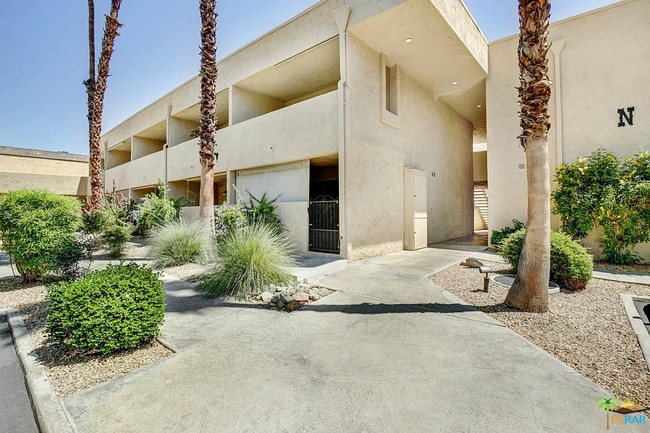 Building Photo - Charming Furnished 1-Bedroom Condo with Mo...