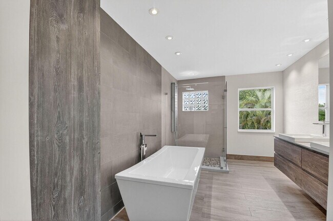 Building Photo - 11119 Blue Coral Dr