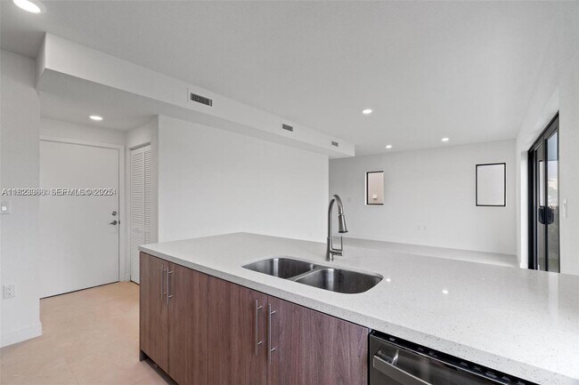 Building Photo - 1119 NW 1st St