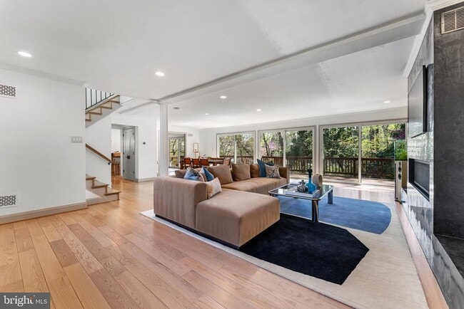 Building Photo - 2820 Ellicott St NW