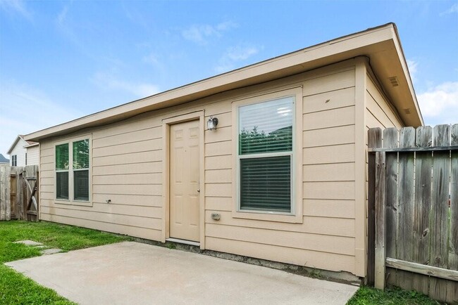 Building Photo - 13450 Gardenia Mist Lane