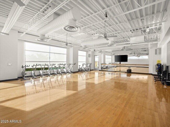 Building Photo - 6550 W Desert Blossom Way