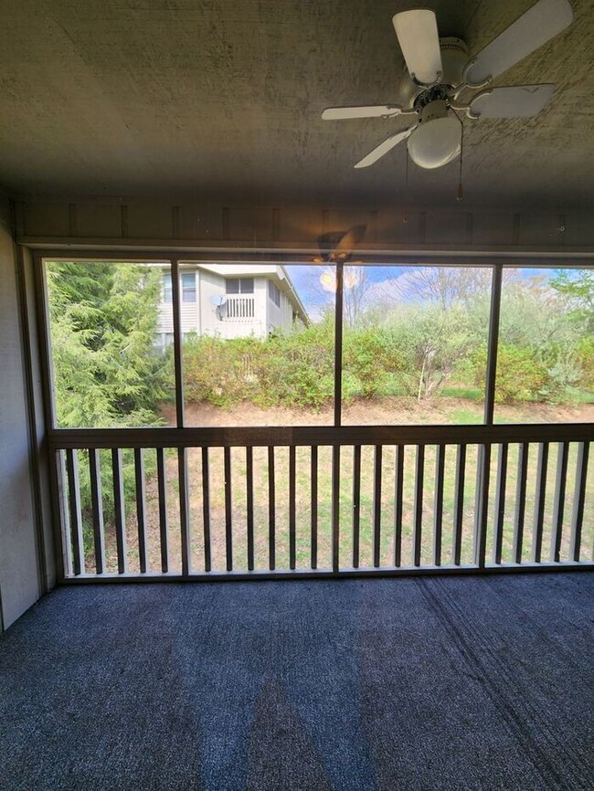 Building Photo - Asheville Condo Rental -Cloister Condominium
