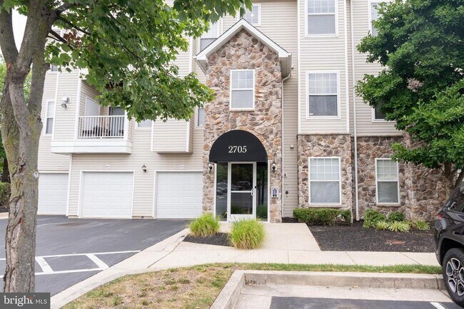 Building Photo - 2705 Ashfield Dr