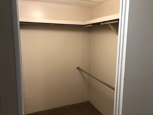 Building Photo - 2 bedroom,  2 bath Modular: Available May 2026!