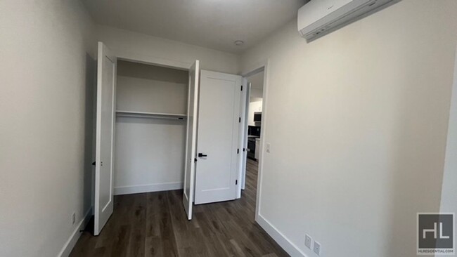 Building Photo - FRESHLY GUT RENOVATED LARGE 1 BEDROOM ROGE...