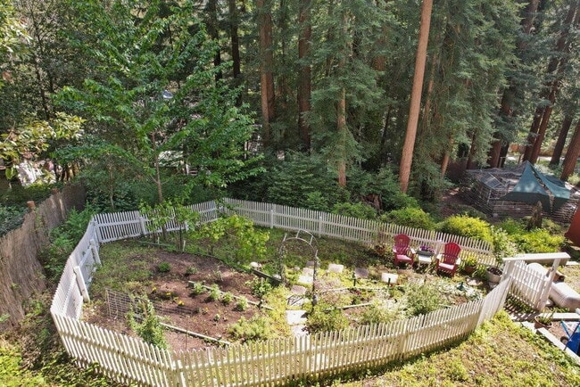 Building Photo - Serene Felton Retreat – Spacious Home Nest...