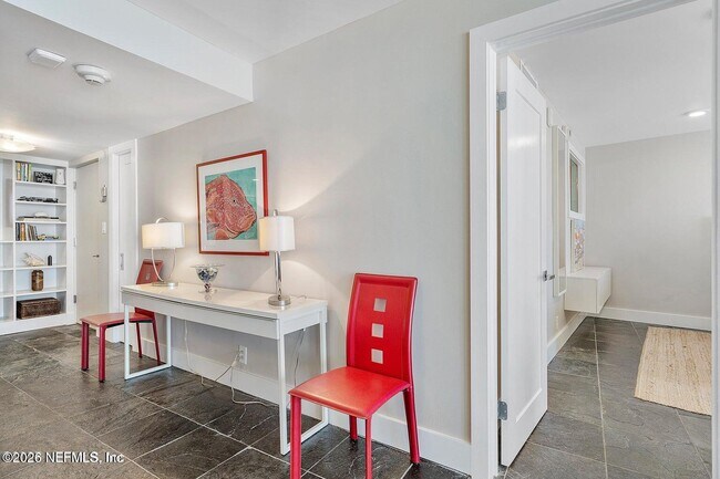 Building Photo - 1601 Ocean Dr S