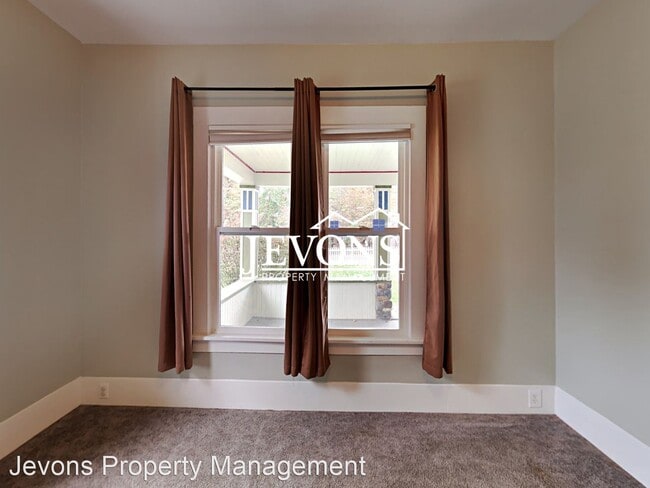 Building Photo - 3 br, 2 bath House - 2704 S 85th Ave