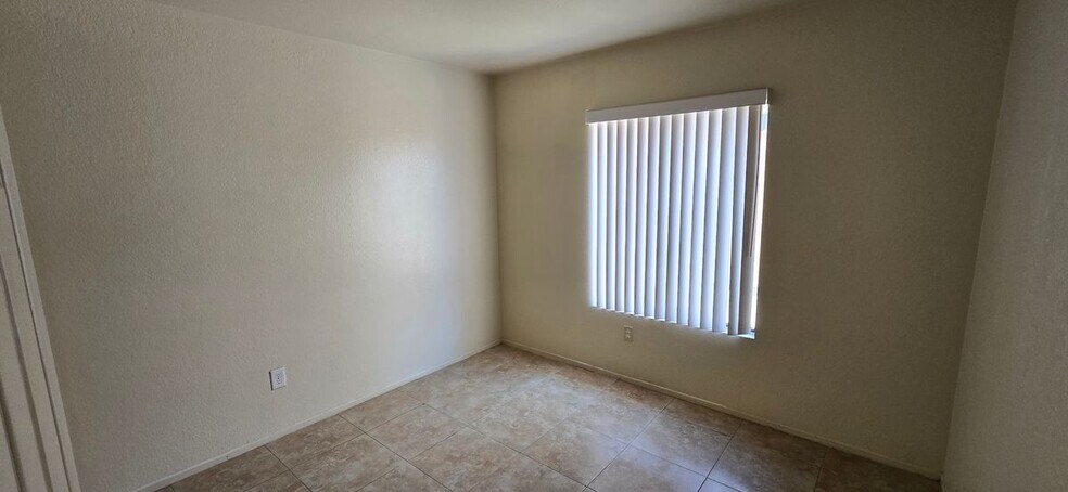 Building Photo - 543 Chelsea Way