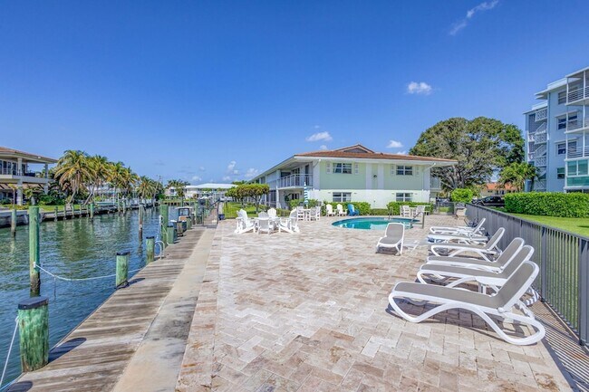 Building Photo - 68 Yacht Club Dr