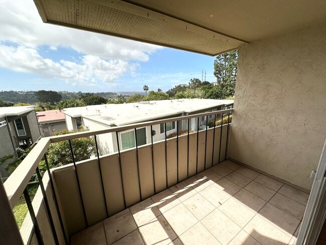 Building Photo - 6337 Caminito Andreta