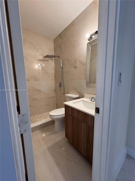 Building Photo - 606 SW 58th Ct
