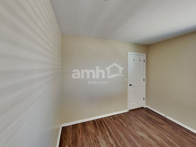 Building Photo - 8530 E Pena Blanca Dr