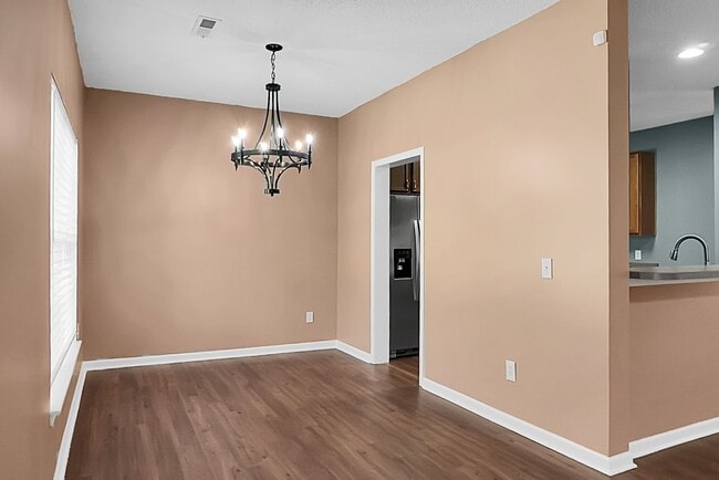 Building Photo - Beautiful 4 Bed/3 Bath home in Summerville...