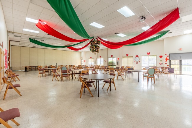 Community Room - Las Palmas Senior Living
