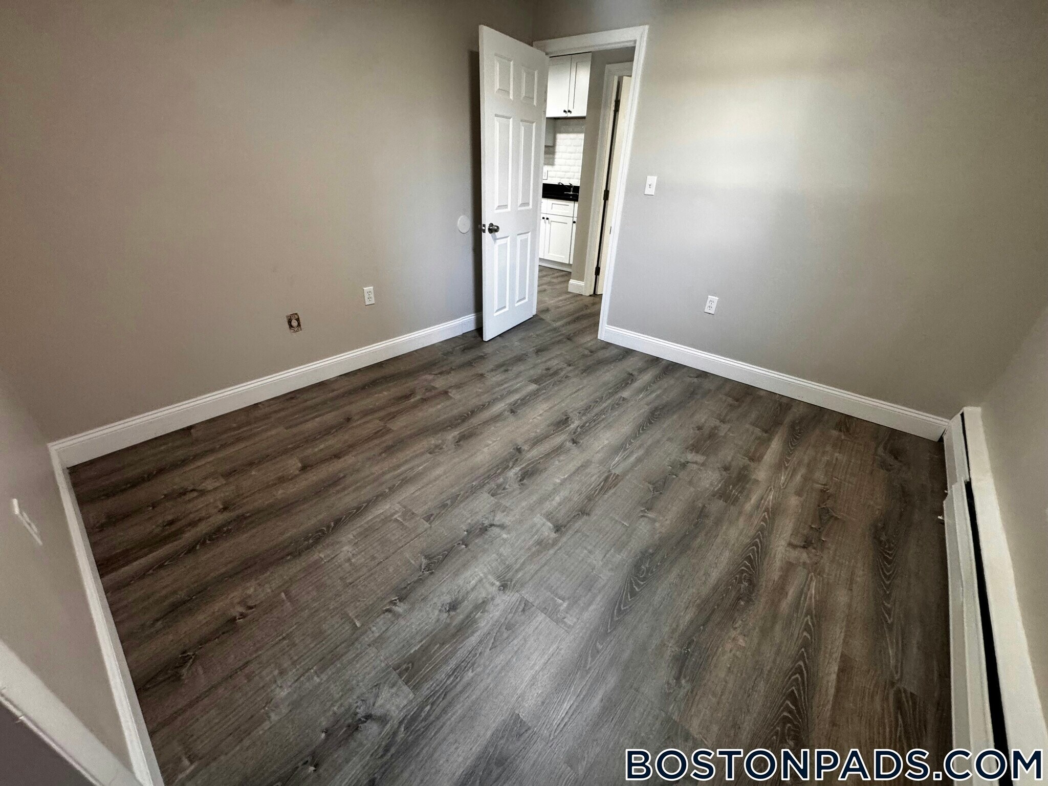 Building Photo - 24 Waugh St