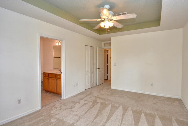 Building Photo - 2116 SE Eatonville Dr