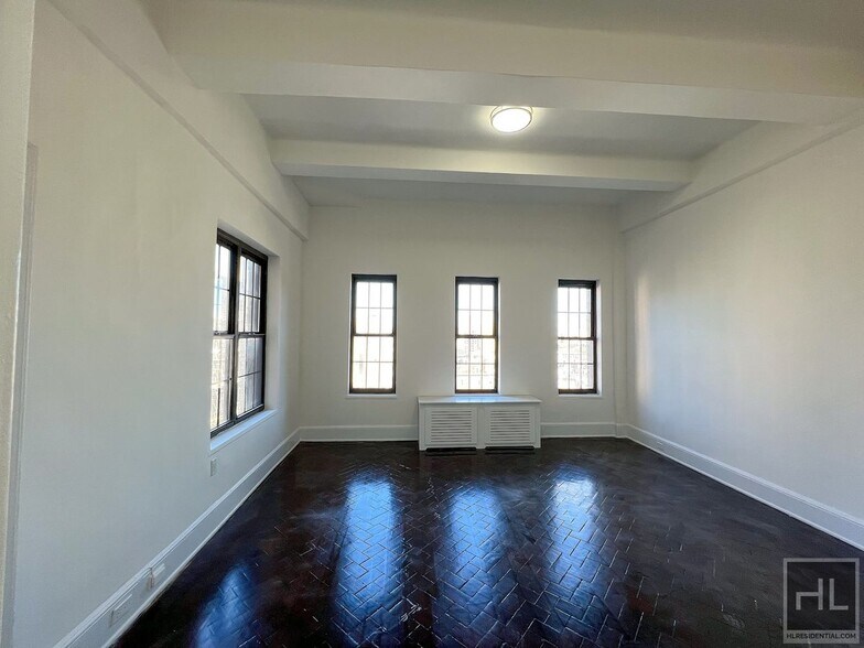 Building Photo - WEST 73 STREET