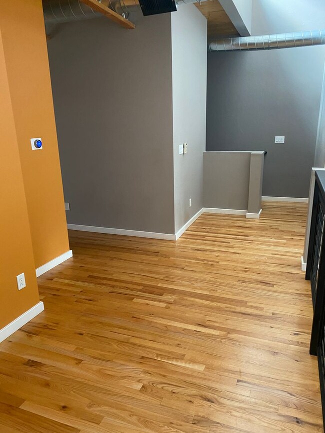 Building Photo - Contemporary 2 Bedroom, 2.5 Bath townhouse...