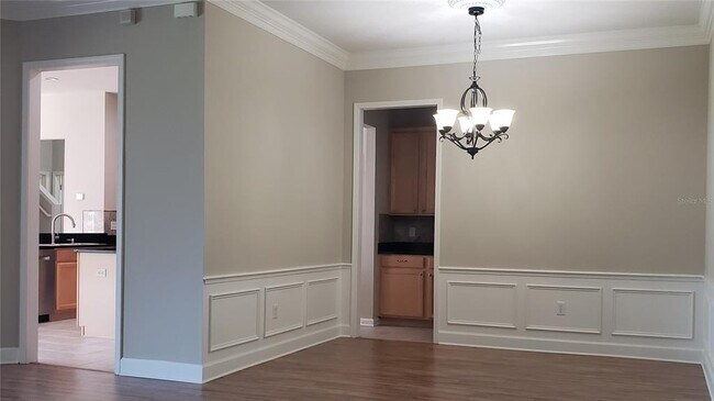 Building Photo - 25638 Ferdinand Ct
