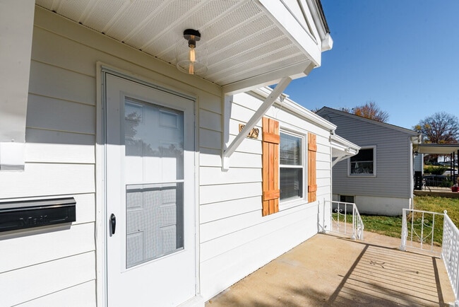 Building Photo - 9429 Harold Dr