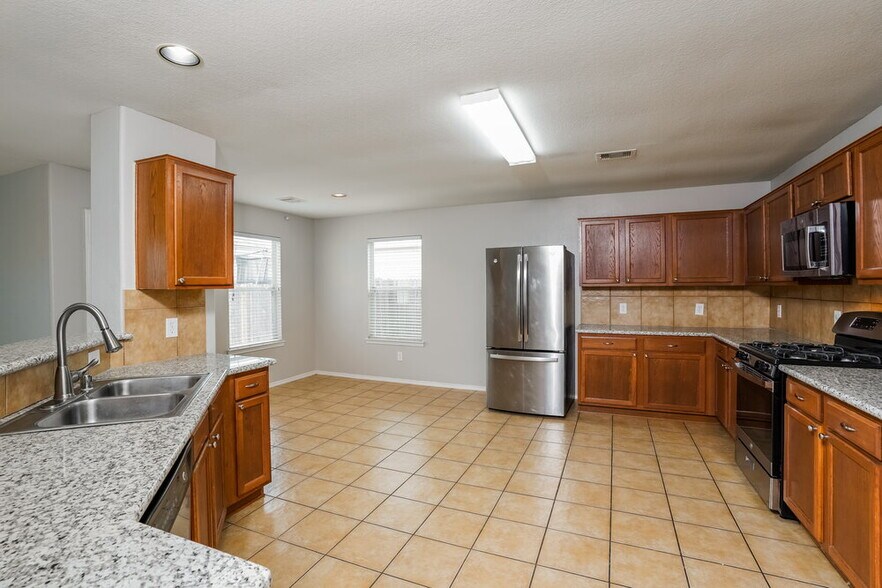 Building Photo - 20318 Clydesdale Ridge Dr