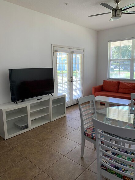 Building Photo - 4019 Venetian Bay Dr