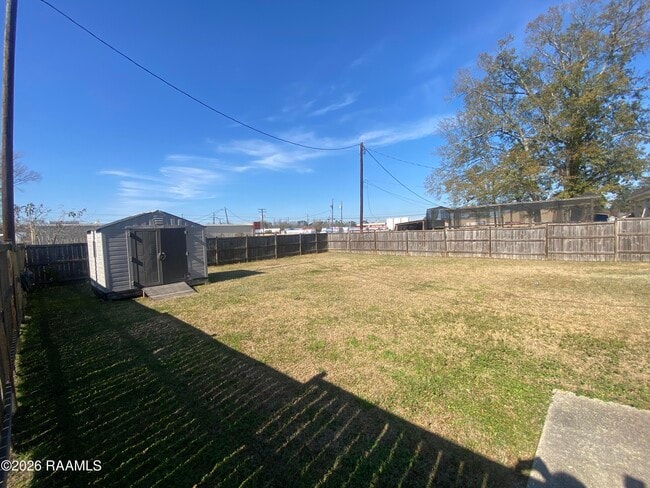 Building Photo - 1005 Don Ave