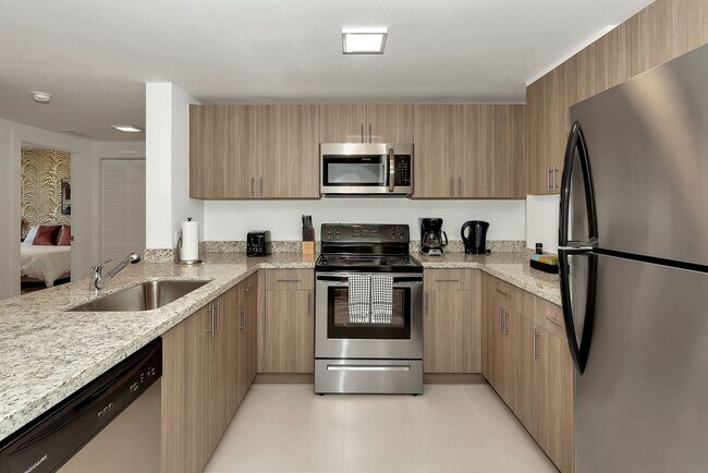 Building Photo - 1710 SW 27th Ave