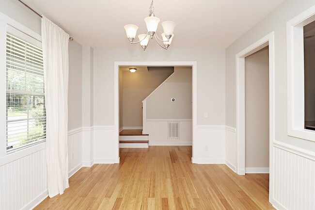 Building Photo - Townhome With Large Fenced Yard Near Rt 29 & Shops at Stonefield