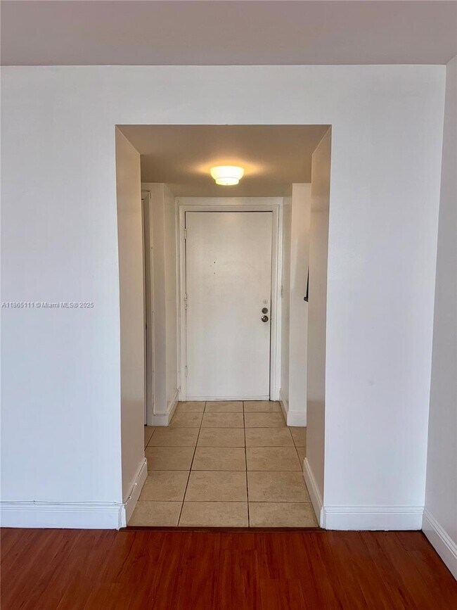 Building Photo - 1080 94th St