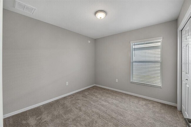 Building Photo - 378 Pentas Ln