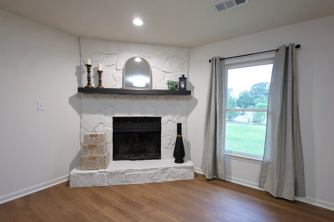 STONE FIREPLACE! - 1685 Bald Ridge Marina Rd