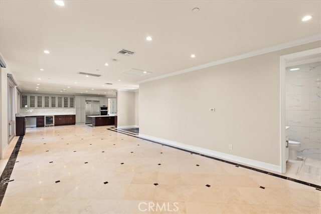 Building Photo - 2 Stallion Rd