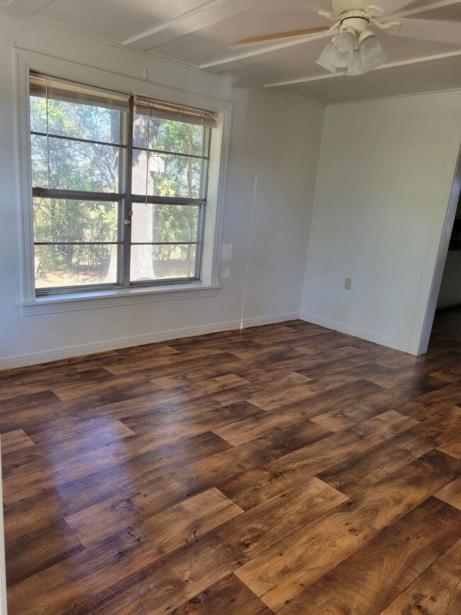 Building Photo - 6555 AR-252