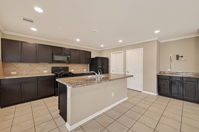 Building Photo - 18814 Bailey Oaks Ln