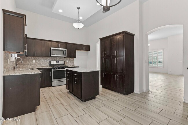 Building Photo - 12406 Furlong Cir
