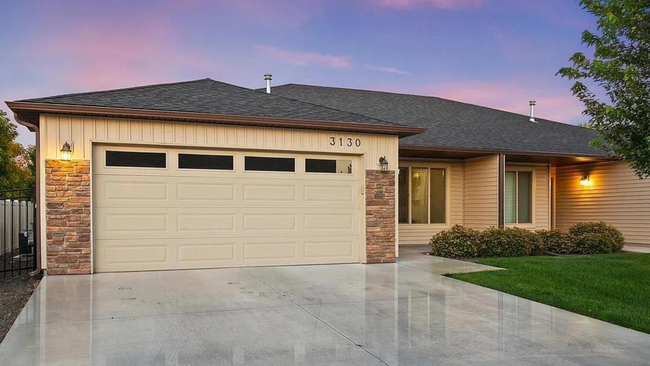 Building Photo - 3130 Devlin~Beautiful townhouse in the Ver...