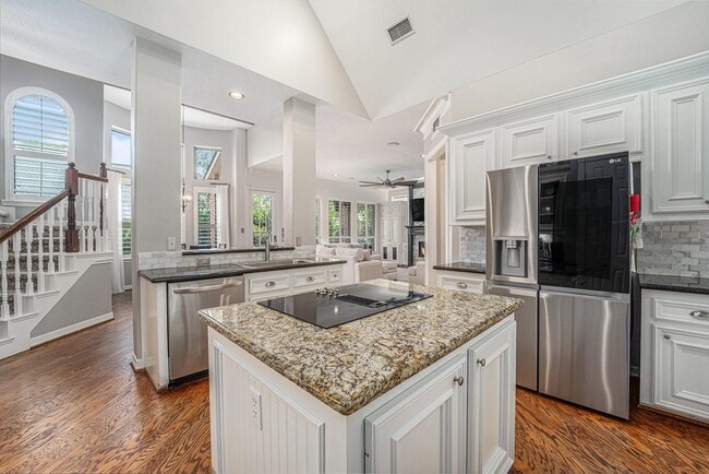 Building Photo - 13602 Springmint Dr