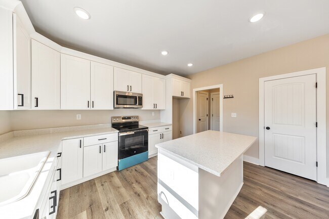 Building Photo - 336 Nobleman Way