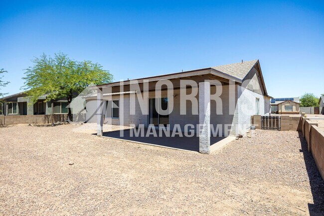Building Photo - 10493 W Arivaca Dr