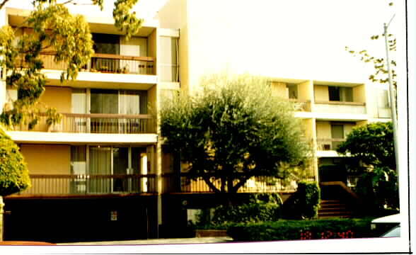 Building Photo - Bedford Terrace Apartments