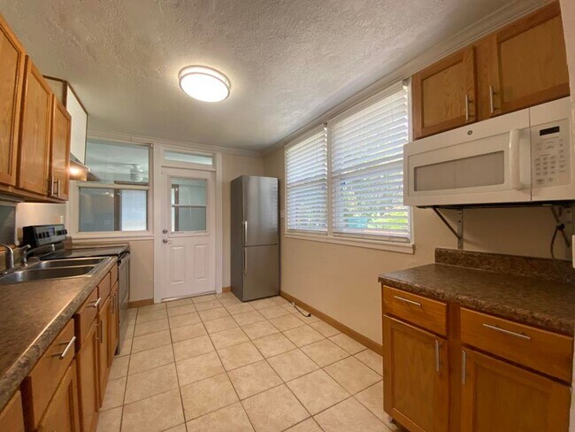 Building Photo - 3/2 in Holly Hill