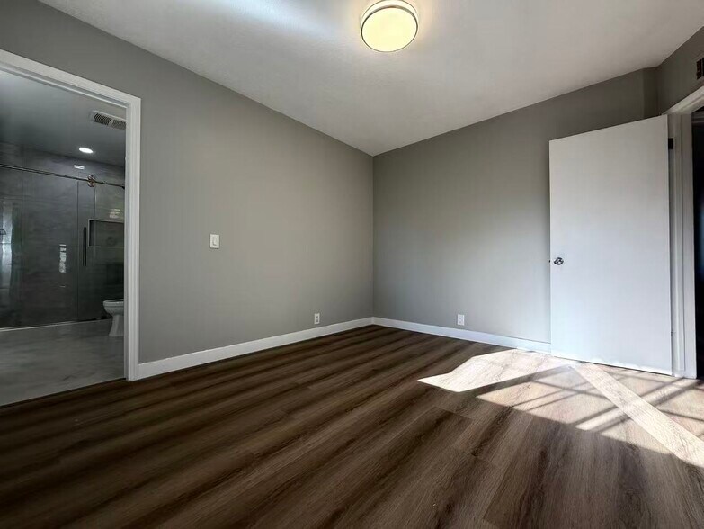 Building Photo - 5149 Arden Dr