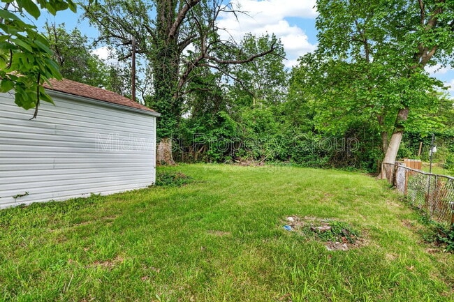 Building Photo - 2352 Rockdale Ave